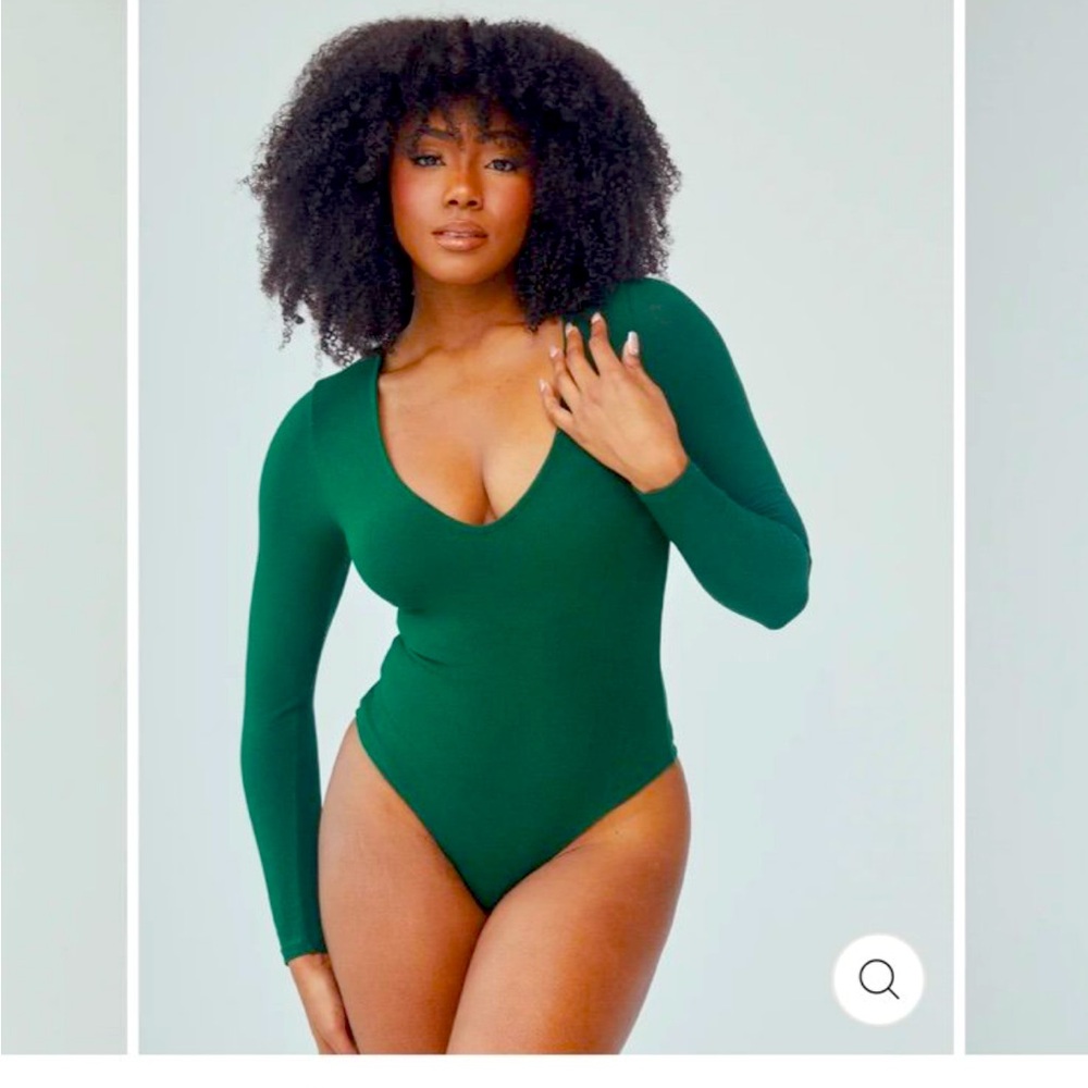 Klassy Network low v-neck bodysuit “Bramisuit”